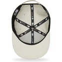 beige-flache-snapback-kappe-mit-orangefarbenem-logo-9fifty-league-essential-der-new-york-yankees-mlb-von-new-era