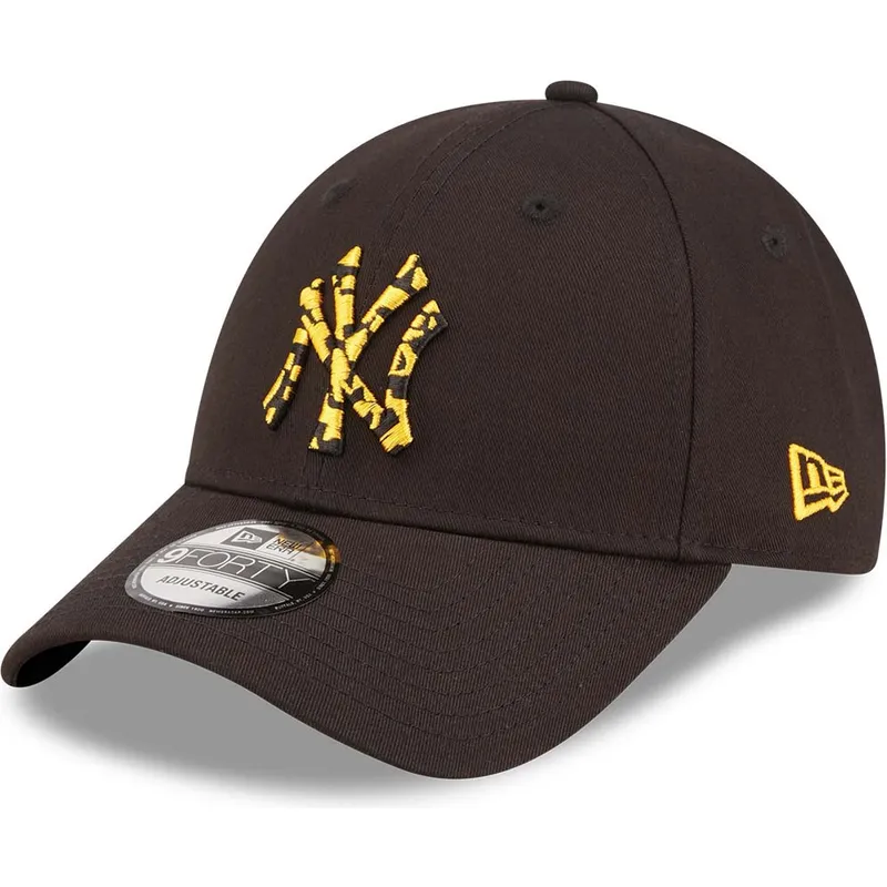 schwarze-verstellbare-curved-cap-mit-gelbem-logo-9forty-seasonal-infill-der-new-york-yankees-mlb-von-new-era