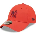 mutzen-gebogen-rot-verstellbares-band-9forty-seasonal-infill-der-new-york-yankees-mlb-von-new-era