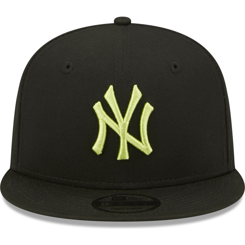 new-era-flat-brim-green-logo-9fifty-league-essential-new-york-yankees-mlb-black-snapback-cap