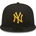 mutzen-flach-schwarz-snapback-9fifty-league-essential-der-new-york-yankees-mlb-von-new-era