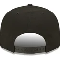 mutzen-flach-schwarz-snapback-9fifty-league-essential-der-new-york-yankees-mlb-von-new-era