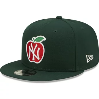 New Era Flat Brim 9FIFTY NY Apple New York Yankees MLB Dark Green and Red Snapback Cap