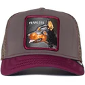 goorin-bros-the-farm-fearless-true-true-dobermann-hund-grau-bordeauxfarbene-trucker-kappe