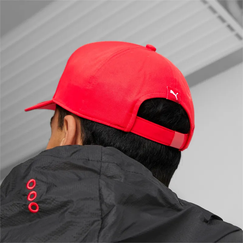 mutzen-gebogen-rot-verstellbares-band-sptwr-style-lc-der-ferrari-formula-1-von-puma
