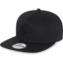 schwarze-flache-snapback-kappe-mit-schwarzem-logo-9fifty-der-los-angeles-lakers-nba-von-new-era