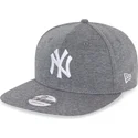 mutzen-flach-grau-snapback-9fifty-jersey-medium-der-new-york-yankees-mlb-von-new-era