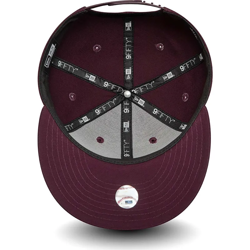 mutzen-flach-rot-snapback-granate-9fifty-essential-der-new-york-yankees-mlb-von-new-era