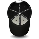czarna-zakrzywiona-regulowana-czapka-z-czarnym-logo-dla-kobiet-9forty-essential-new-york-yankees-mlb-od-new-era