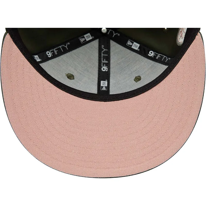 mutzen-flach-grun-snapback-rosa-9fifty-side-patch-der-chicago-white-sox-mlb-von-new-era mutzen-flach-grun-snapback-rosa-9fifty-side-patch-der-chicago-white-sox-mlb-von-new-era