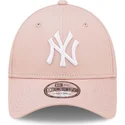 verstellbare-rosa-kappe-mit-gebogenem-schirm-und-weissem-logo-9forty-league-essential-der-new-york-yankees-mlb-von-new-era