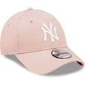 verstellbare-rosa-kappe-mit-gebogenem-schirm-und-weissem-logo-9forty-league-essential-der-new-york-yankees-mlb-von-new-era