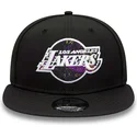 mutzen-flach-schwarz-snapback-9fifty-print-infill-der-los-angeles-lakers-nba-von-new-era