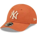mutzen-gebogen-orange-verstellbares-band-fur-kinder-pequeno-9forty-league-essential-der-new-york-yankees-mlb-von-new-era