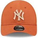 mutzen-gebogen-orange-verstellbares-band-fur-kinder-pequeno-9forty-league-essential-der-new-york-yankees-mlb-von-new-era