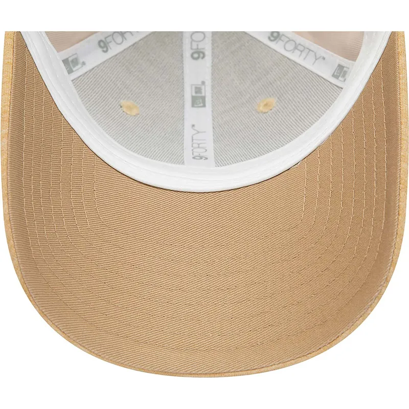 bezowa-regulowana-czapka-z-daszkiem-dla-kobiet-9forty-jersey-new-york-yankees-mlb-new-era