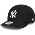 czarna-zakrzywiona-czapka-regulowana-dla-malego-dziecka-9forty-league-essential-new-york-yankees-mlb-new-era