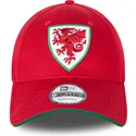 rote-verstellbare-9forty-kappe-mit-gebogenem-schirm-wales-fussball-weltmeisterschaft-von-new-era