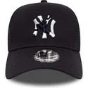 casquette-trucker-bleue-marine-a-frame-team-camo-infill-new-york-yankees-mlb-new-era