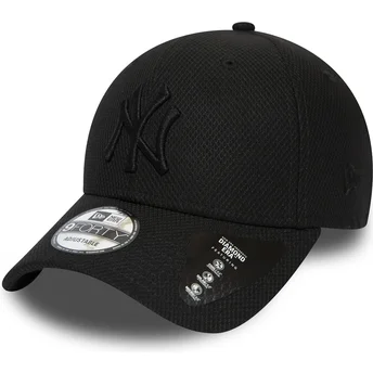 Czarna regulowana czapka z zakrzywionym daszkiem z czarnym logo 9FORTY Diamond Era New York Yankees MLB New Era