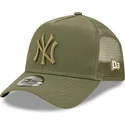 casquette-trucker-verte-avec-logo-vert-a-frame-tonal-mesh-new-york-yankees-mlb-new-era