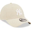 beige-gebogene-verstellbare-9forty-linen-kappe-der-new-york-yankees-mlb-von-new-era