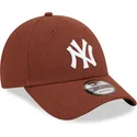 mutzen-gebogen-braun-verstellbares-band-9forty-linen-der-new-york-yankees-mlb-von-new-era