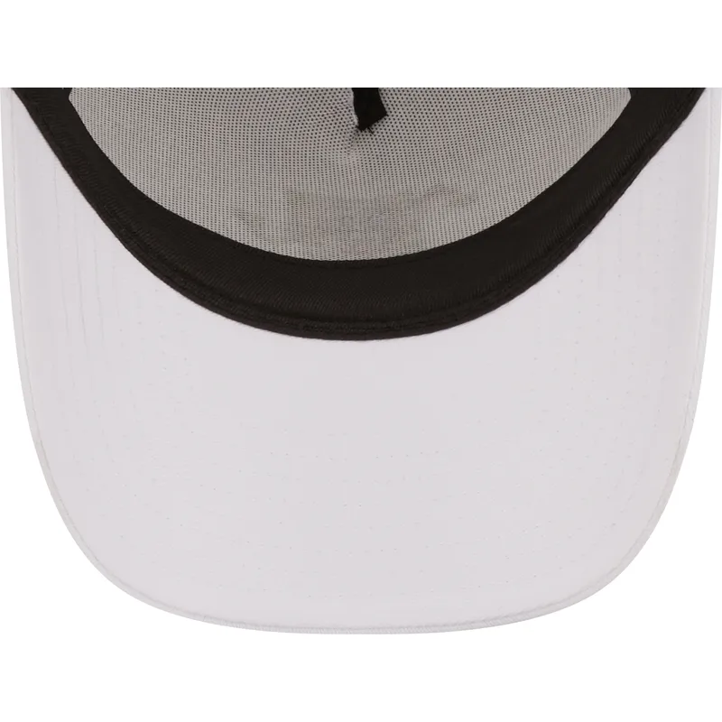 mutzen-gebogen-weiss-snapback-a-frame-der-bob-esponja-von-new-era