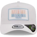 mutzen-gebogen-weiss-snapback-a-frame-von-new-era