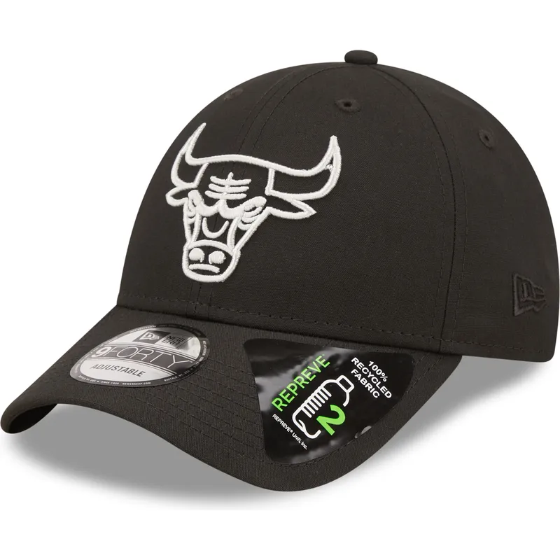 schwarze-verstellbare-curved-cap-9forty-repreve-monochrom-der-chicago-bulls-nba-von-new-era