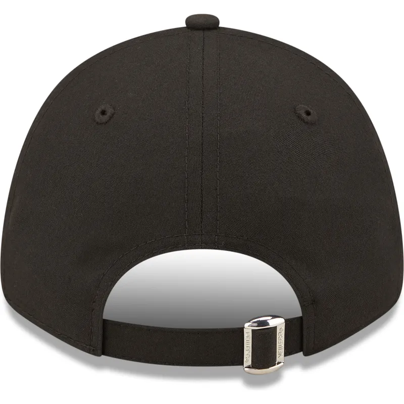 schwarze-verstellbare-curved-cap-9forty-repreve-monochrom-der-chicago-bulls-nba-von-new-era