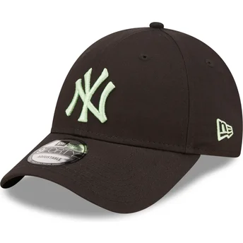Czarna regulowana czapka z zakrzywionym daszkiem z zielonym logo 9FORTY League Essential New York Yankees MLB New Era