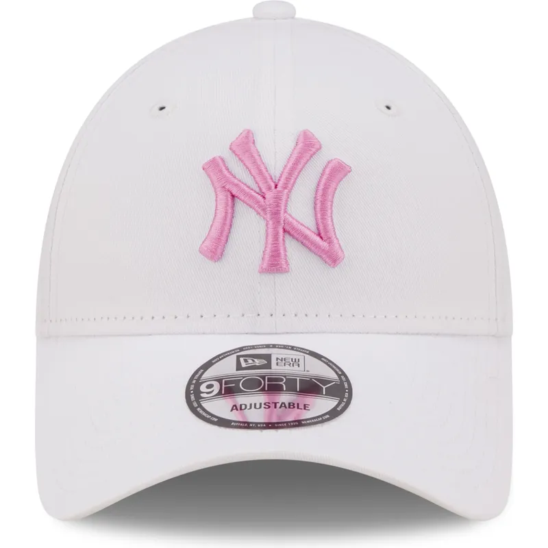 mutzen-gebogen-weiss-verstellbares-band-rosa-9forty-league-essential-der-new-york-yankees-mlb-von-new-era