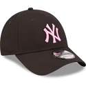 mutzen-gebogen-schwarz-verstellbares-band-rosa-9forty-league-essential-der-new-york-yankees-mlb-von-new-era