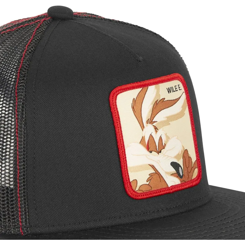 mutzen-flach-schwarz-snapback-kojote-looney-tunes-von-capslab