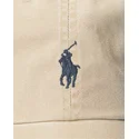 jasnobrazowa-regulowana-czapka-z-daszkiem-z-niebieskim-logo-cotton-chino-classic-sport-od-polo-ralph-lauren