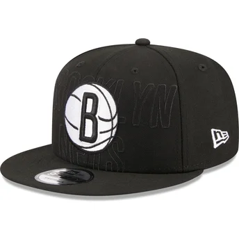 Cappello piatto nero snapback 9FIFTY Draft Edition 2023 dei Brooklyn Nets NBA di New Era