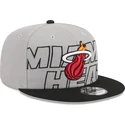 szara-i-czarna-plaska-czapka-snapback-9fifty-draft-edition-2023-miami-heat-nba-od-new-era