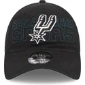mutzen-gebogen-schwarz-verstellbares-band-9twenty-draft-edition-2023-der-san-antonio-spurs-nba-von-new-era
