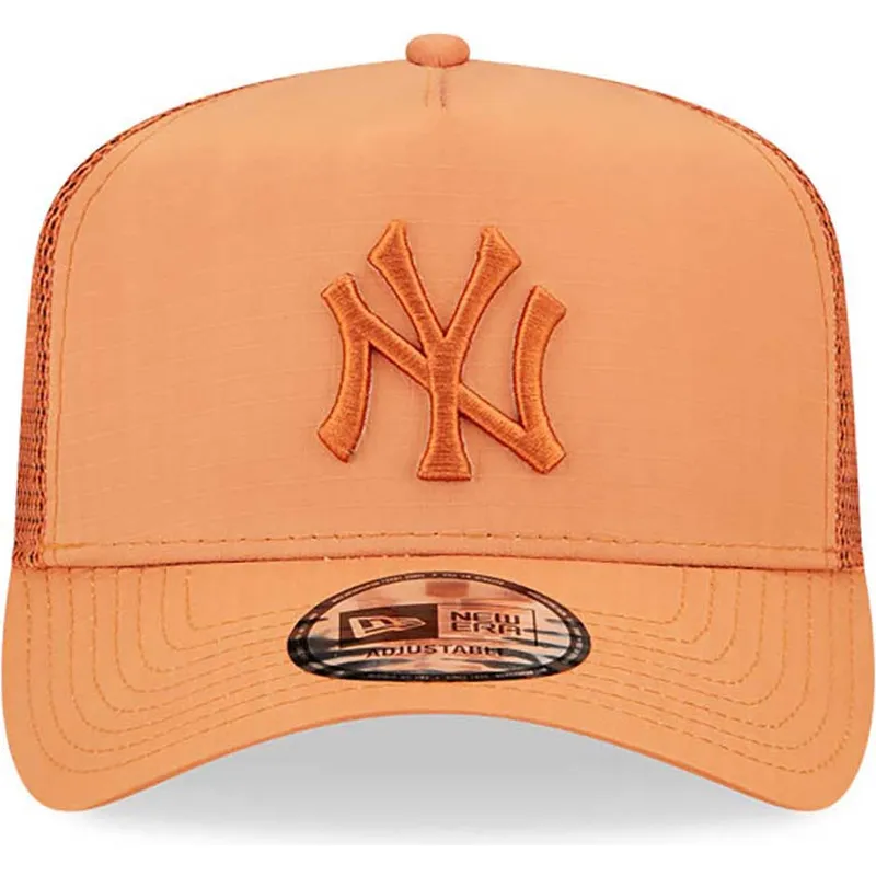 mutzen-gebogen-braun-snapback-a-frame-tech-ripstop-der-new-york-yankees-mlb-von-new-era