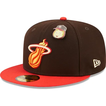 Płaska czapka brązowo-czerwona dopasowana 59FIFTY The Elements Fire Pin Miami Heat NBA New Era