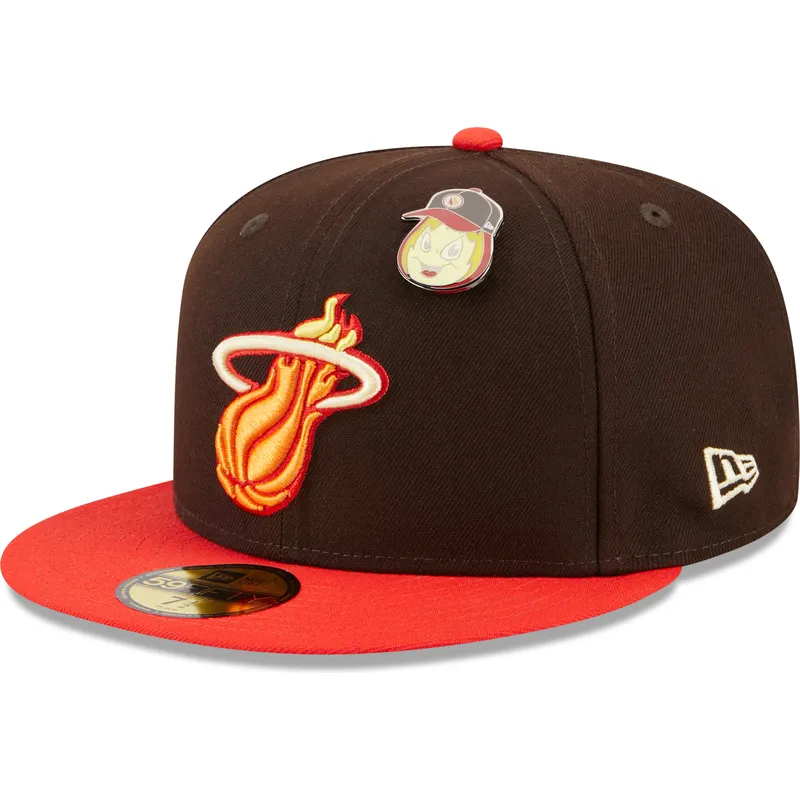 brun-och-rod-platt-keps-justerad-59fifty-the-elements-fire-pin-fran-miami-heat-nba-av-new-era