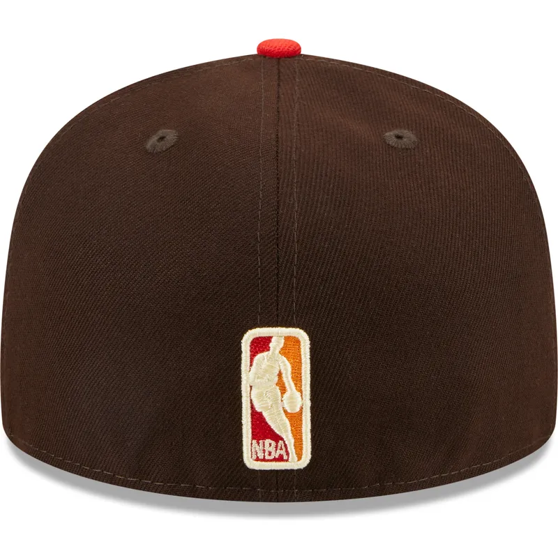 brun-och-rod-platt-keps-justerad-59fifty-the-elements-fire-pin-fran-miami-heat-nba-av-new-era