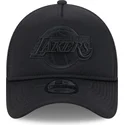 schwarze-trucker-kappe-mit-schwarzem-logo-9forty-a-frame-all-day-trucker-der-los-angeles-lakers-nba-von-new-era