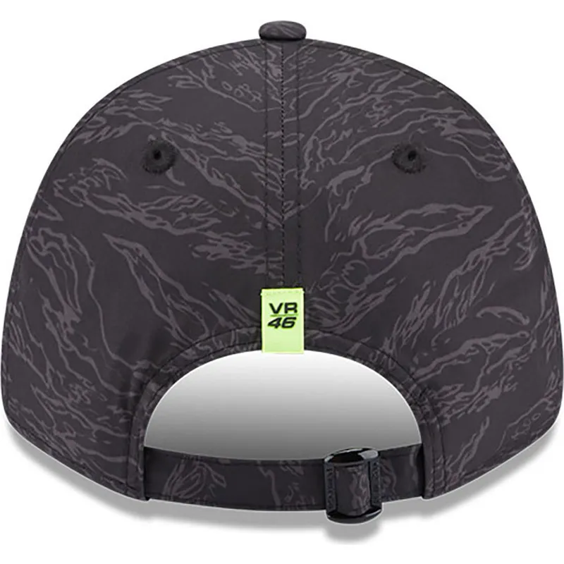 mutzen-gebogen-schwarz-verstellbares-band-9forty-all-over-print-der-valentino-rossi-vr46-motogp-von-new-era