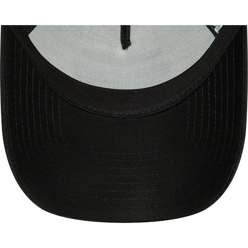 mutzen-gebogen-schwarz-snapback-a-frame-von-new-era