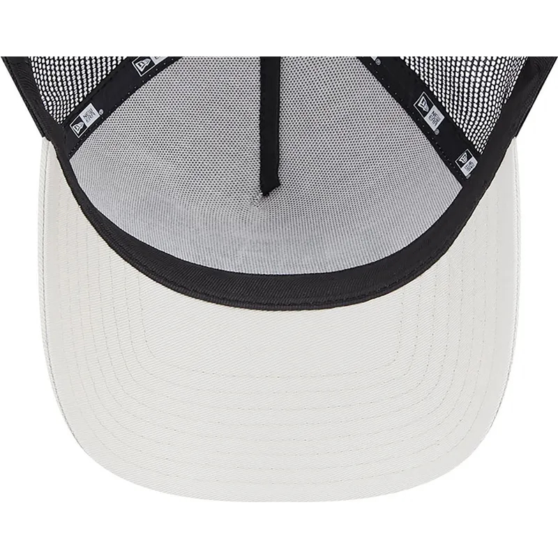 mutzen-gebogen-beige-snapback-a-frame-der-bugs-bunny-y-pato-lucas-looney-tunes-von-new-era