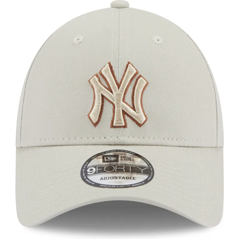 mutzen-gebogen-beige-verstellbares-band-9forty-team-outline-der-new-york-yankees-mlb-von-new-era