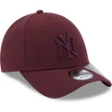 mutzen-gebogen-rot-verstellbares-band-granate-granate-9forty-repreve-der-new-york-yankees-mlb-von-new-era
