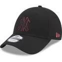 mutzen-gebogen-schwarz-verstellbares-band-9forty-team-outline-der-new-york-yankees-mlb-von-new-era